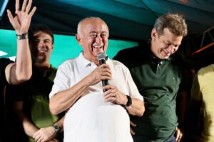 AtlasIntel aponta crescimento de Júlio César na disputa ao Senado e menor rejeição entre os principais nomes