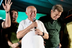 AtlasIntel aponta crescimento de Júlio César na disputa ao Senado e menor rejeição entre os principais nomes