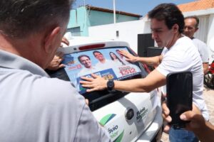 Flávio Júnior cumpre agenda de adesivaços no norte do Piauí